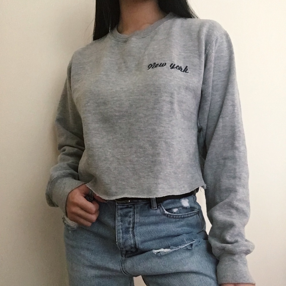 NWOT Brandy Melville Cropped New York Sweatshirt